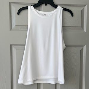 Beyond Yoga Featherweight Rebalance Tank White Medium- small snag